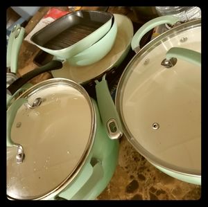 Pioneer Woman pots and pans set!